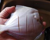 A picture of step 2 of Pomfret curry.