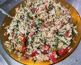 Une image de l'étape 14 de Salade de boulgour aux tomates, courgette, olives, persil et saucisses épicées.