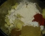 A picture of step 1 of Aloo thepla.