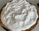 A picture of step 9 of Lemon meringue pie.