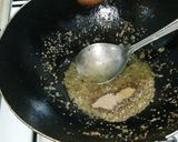 A picture of step 4 of Aloo palak paratha.