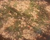 Foto langkah ke 7 dari resep Ayam Kemangi Thailand (Gai Pad Krapow).