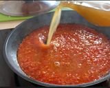 Foto del paso 5 de la receta: Tintorera en salsa, con setas