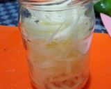 Foto langkah ke 2 dari resep Mexican Pickled Onion.