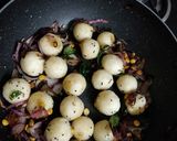A picture of step 6 of Sooji balls.