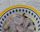 Foto langkah ke 1 dari resep Cah Brokoli Putren Udang.