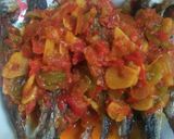 Foto langkah ke 4 dari resep Ikan layang bumbu iris.