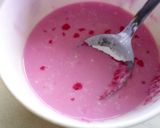 A picture of step 2 of Strawberry custard fruit salad.