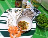 รูปขั้นตอนการทำที่ 1 ของ ผัดกะเพราลูกชิ้นอกไก่ไรซ์เบอร์รี่