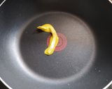 Foto langkah ke 4 dari resep Rice Nugget Sausage with Scrambled Eggs.