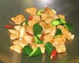 小黃瓜炒嫩雞丁的食譜步驟5照片