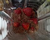 Foto del paso 1 de la receta: Jugo detox de fresa, arándano, plátano y linaza