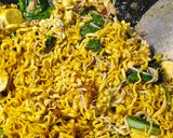 Foto langkah ke 4 dari resep Mie goreng ala Solaria.