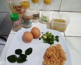Foto langkah ke 1 dari resep Telur dadar kelapa parut.