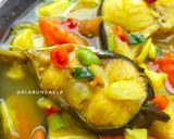 Foto langkah ke 4 dari resep Ikan Patin Kuah Kuning.