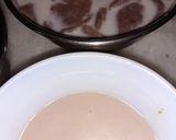 A picture of step 2 of Apple choco chips muesli smoothie.