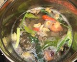 Foto langkah ke 5 dari resep Sup Daging Asam Gurih.