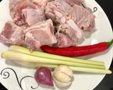 Hình bước làm 1 của món Sườn sụn non rang muối sả