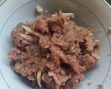 Foto langkah ke 1 dari resep Spesial burger daging sapi.