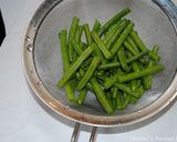 A picture of step 2 of Green Beans Stew With Beef خورشت لوبیا سبز.