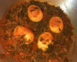 A picture of step 8 of Egg Palak Curry.
