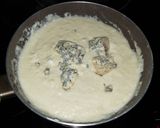 Foto del paso 2 de la receta: Salsa de queso azul