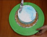 Foto langkah ke 11 dari resep Tutorial Menghias Kue Tema “Pantai” dengan Buttercream (Simple Decor).