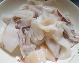芹菜炒花枝的食譜步驟1照片