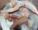 Foto langkah ke 2 dari resep Bening Bayam Tetelan ayam.