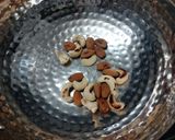 સ્ટફ્ડ કાલાજામુન (Stuffed Kalajamun recipe in Gujarati) રેસીપી સ્ટેપ3ફોટો