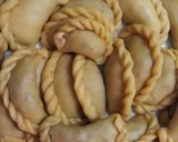 Foto langkah ke 7 dari resep Pastel Kering Mini isi Abon super renyah (takaran sendok).