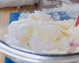 A picture of step 8 of Delicious Victoria Sandwich Cake.