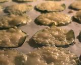 Foto del paso 4 de la receta: Chips de Calabacín 🥒con Cheddar & Padano🧀 en horno