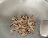 Foto langkah ke 3 dari resep Tumis Pucuk Labu & Udang.