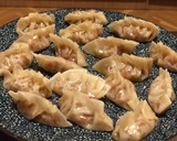 Foto del paso 1 de la receta: Cena oriental (tataki, tartar de atún y gyozas)