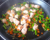 Foto del paso 4 de la receta: Arroz con pollo y espárragos