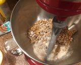 A picture of step 3 of Pumpkin ice cream pie.
