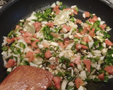 Foto del paso 1 de la receta: Merluza con calabacín y huevos cuajados
