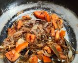A picture of step 5 of Prawns Rice.