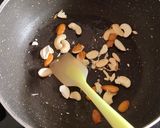 ઘઉં ના લોટ નો શીરો (Wheat Flour Sheera Recipe In Gujarati) રેસીપી સ્ટેપ1ફોટો