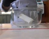 Foto del paso 1 de la receta: Mousse de queso de cabra con salsa de mandarina y Mezcal