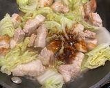 A picture of step 3 of Yakisoba noodles with starchy sauce.