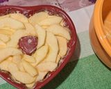 Foto del passaggio 3 della ricetta Cuore di mele con crumble rosa di mandorle 🍎🍋🍊🥧👩‍❤️‍👨🍾🥂💝