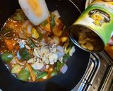 A picture of step 6 of Chicken Cashew Nuts.