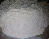 A picture of step 2 of Sai bhaji Paratha.