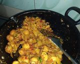 Foto langkah ke 5 dari resep Sambal Goreng Telur Puyuh dengan Kentang & Tempe Goreng.