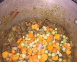 A picture of step 2 of Beef corn soup.
