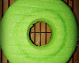 Foto langkah ke 14 dari resep Bolu Pandan Santan Kukus.