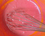 Foto langkah ke 1 dari resep Strawberry Oreo Milk Chiffon Cake .Krucils pasti suka.