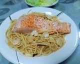 รูปขั้นตอนการทำที่ 8 ของ Spaghetti Aglio e Olio with Grilled Salmon